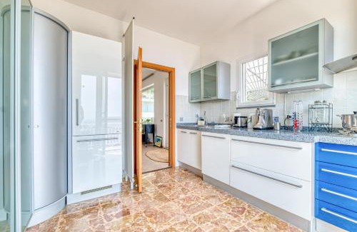 Vigo-Peirano Apartment | Villa Luce del Sol with Pool - L