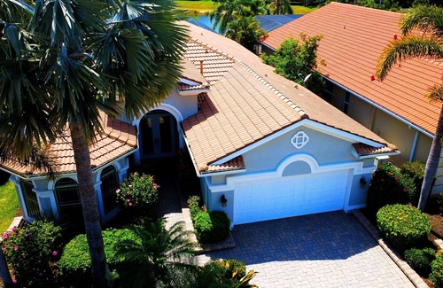 Biggar Villa | Villa Luce del Sole by SWFL-Villas. Charming 3bedroom villa in serene Fort Myers