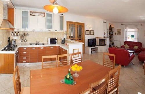 Supetar Villa | Villa Lukrecia in Supetar, private pool, garden, perfect for families