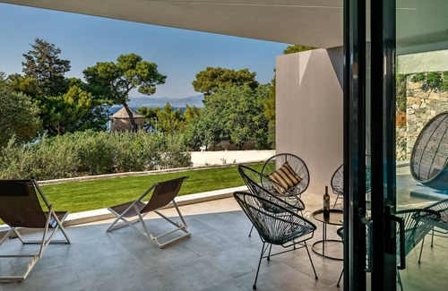 Sutivan Villa | Villa Lumiere - contemporary holiday villa with sea views for up to eight guests