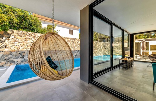 Sutivan Villa | Villa Lumiere - contemporary holiday villa with sea views for up to eight guests