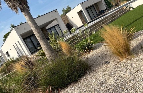 Les 3 Ponts Villa | VILLA LUMIERE