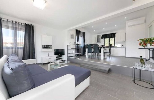 Kastelir Villa | Villa Lunasol & Pool in Kaštelir