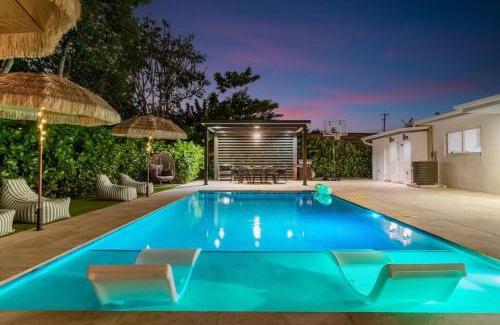 Ojus House | Villa Luxe Modern Pool Covered Terrace