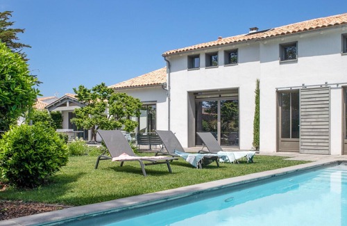Le Bois-Plage-en-Re Villa | Villa Mélo Ré - Heated Pool - Luxury