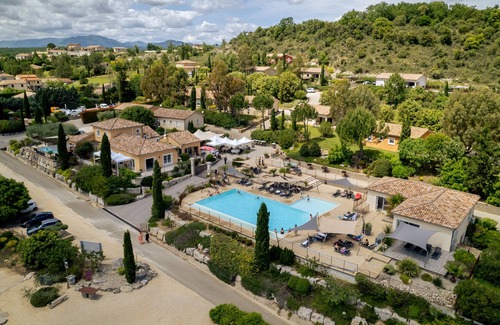 Saint-Maurice-dʼArdeche Villa | Villa Muscat - private terrace and garden