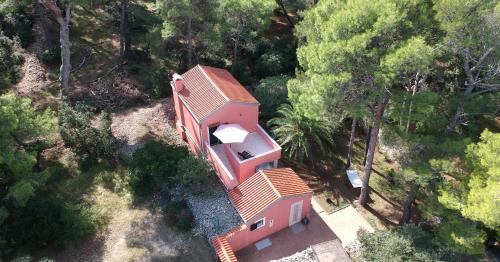 Cove Murtar Villa | Villa Macaklin - Authentic island house at the beach in Čikat forest Park with its own parking