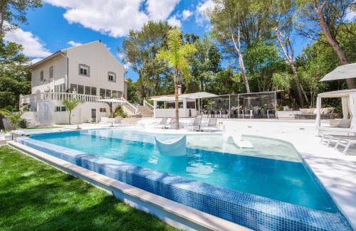 Crestatx Villa | Villa MAGNA,Traumvilla-2 Pools,Whirlpool,Aussenküche,Kinosaal, Billard,Bierzapfhahn, Kinderhaus
