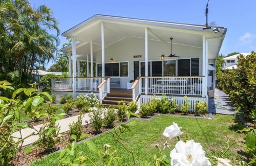 Brisbane Waterfront House | Villa Magnolia on Boyd