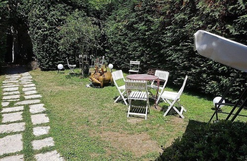 Finalborgo House | Villa Malvina C: A welcoming apartment that is part of an ancient historic building, with Free WI-FI.