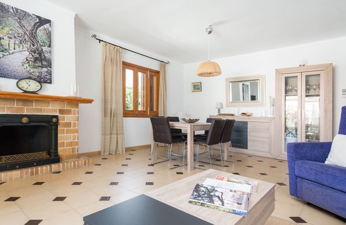 Marina Manresa House | VILLA MANRESA - Chalet with sea views in Alcúdia - Manresa. Free WiFi.