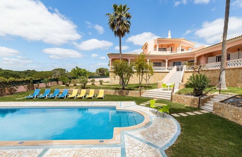 Vale Navio House | Villa Mar y Sol in Olhos de Água