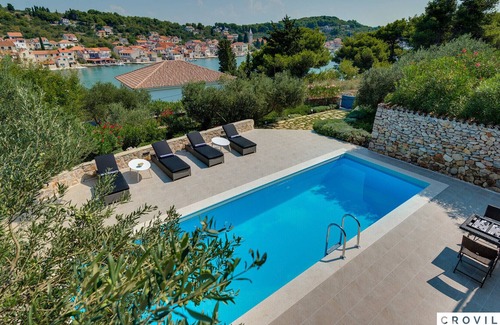 Prvic Luka Villa | Villa Marceline nearby Sibenik – Crovillas GmbH