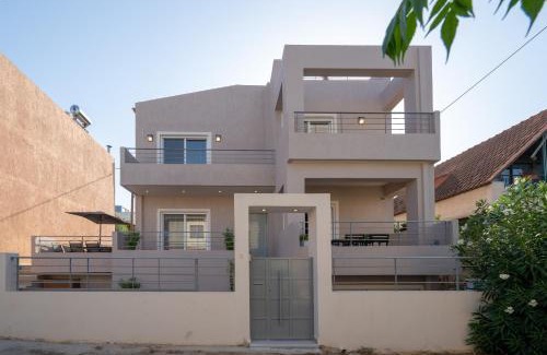 Paralias Villa | Villa Mareluna by Traser
