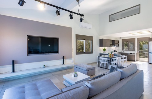 Mikro Metchi Villa | Villa MareMonte with private swimming pool , tennis , soccer , basketball courts