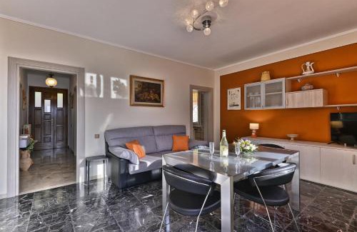 Gardola Apartment | Villa Margherita - Theater Home