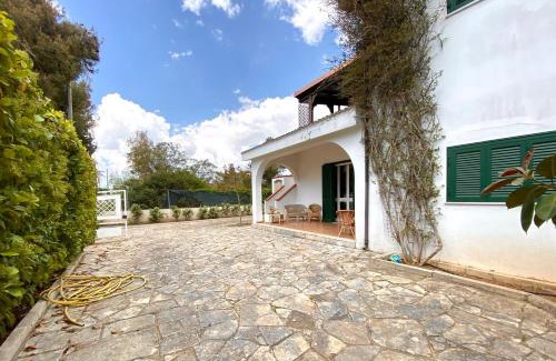 Campomarino di Maruggio Villa | Villa Maria un'oasi di relax a due passi dal mare