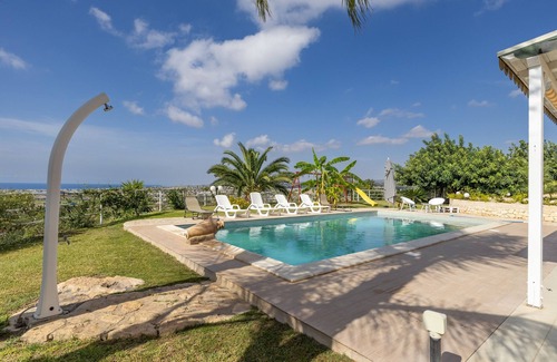 Scicli Villa | Villa 'Marigù Con Spa E Piscina' with Sea View, Wi-Fi and Air Conditioning