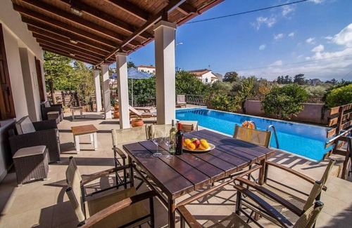 Kefalas Villa | Villa Maro: Large Private Pool, A/C, WiFi
