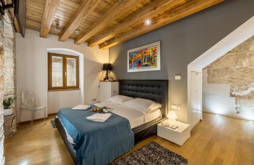 Old Town House | Villa Marta - stone house in the center - Split