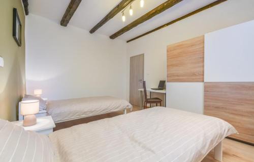 Tinjan Villa | Villa Martin - Countryside Retreat with Pool & Pavilion