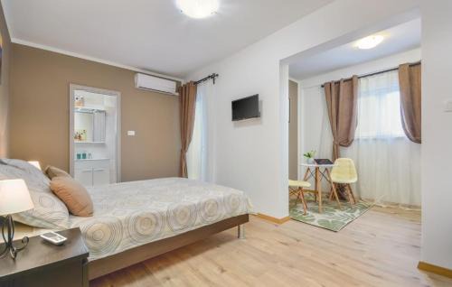 Tinjan Villa | Villa Martin - Countryside Retreat with Pool & Pavilion