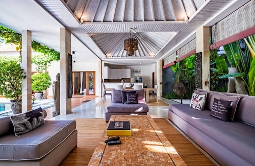 Drupadi Villa | Villa Martini in the heart of Seminyak