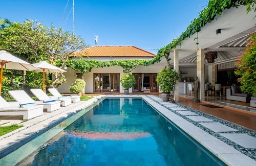 Drupadi Villa | Villa Martini in the heart of Seminyak