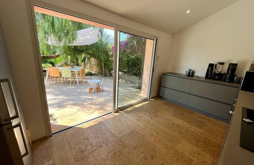 La Cadiere-d'Azur House | Villa MASA in a quiet area, hill view and sea view