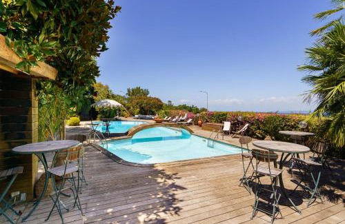 Ischia Porto Villa | Villa Massimo Cartaromana with wide pool and view on the Castle