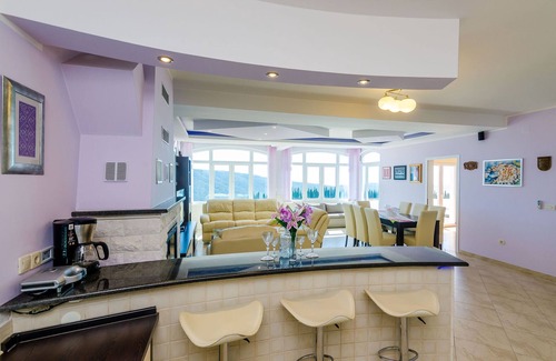 Vodovađa Villa | Villa Mateo - 3 Bed Apt with Terrace&Private Pool