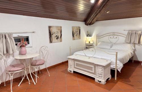 San Donato-San Vitale House | Villa Meraville
