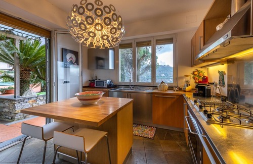 Camogli Villa | Villa Meridiana luxury property in Camogli, swimming pool, staff included