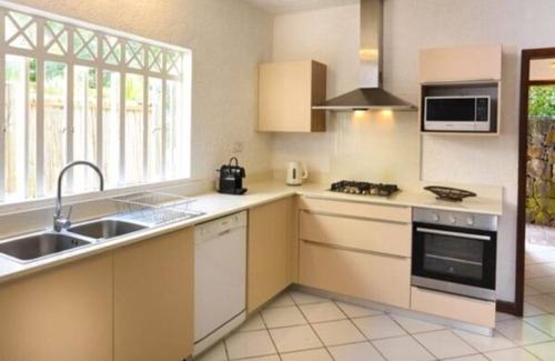 Pereybere Villa | Villa Mermaid, on the exclusive Merville beach in Pereybere. Grand Bay 1 km away