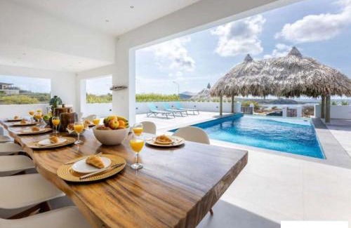 Jan Thiel Villa | Villa met zeezicht & infinitypool Jan Thiel Curacao