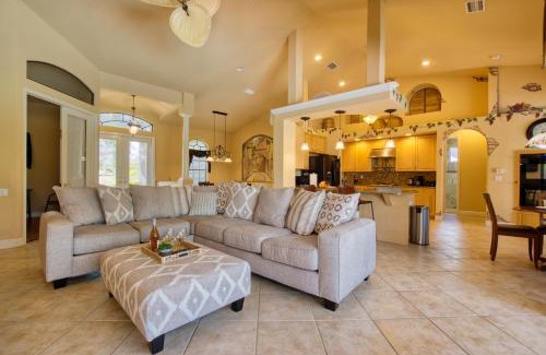 Pelican Villa | VILLA MIRACLE - 4 BEDS - 2 BATHS - 8 GUESTS - POOL/SPA - INCL. 10% OFF BOAT RENTAL
