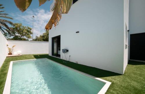 Sanlucar de Barrameda Villa | Villa Moderna Playa de Jaramar