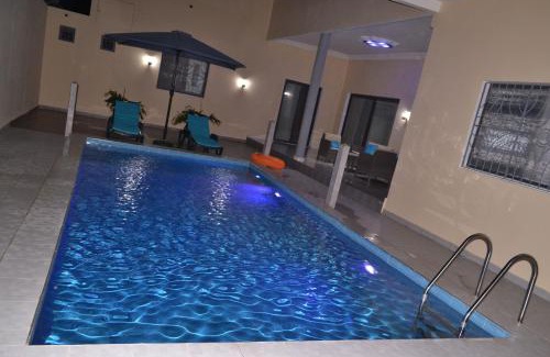 Ngaparou Villa | Villa Moderne Spacieuse avec Piscine Privée, 3Ch et 3SdB