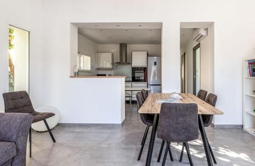 Le Mourillon Villa | Villa Mont des oiseaux by Interhome