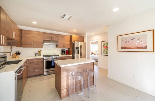Vista Norte Cabin | Villa Mosaic | Vibrant Palm Springs Retreat