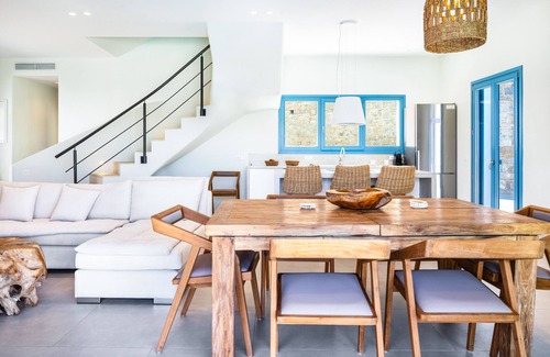 Kanalia Villa | Villa 'Myko By The Sea' with Sea View, Wi-Fi and Air Conditioning