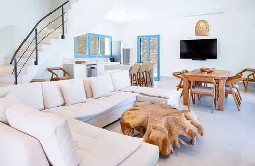Kanalia Villa | Villa 'Myko By The Sea' with Sea View, Wi-Fi and Air Conditioning