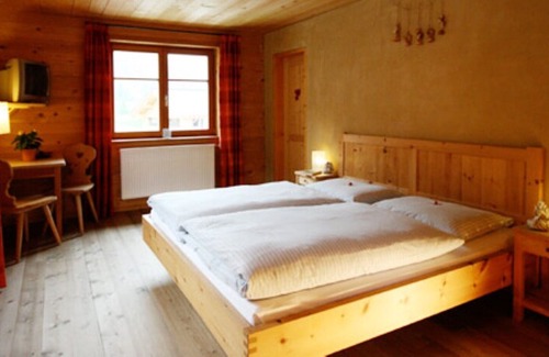 Schroecken Bed & Breakfast | Villa Natur ... a different kind of comfort apartment for 2 to 18 people