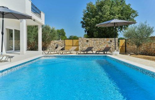 Velim Villa | Villa Natura with pool, Zadar county