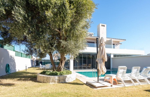 Cesme House | Villa Near the Beach in Cesme - AWZ 109