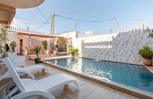Hjar Ennhal Villa | Villa near the beach with private pool