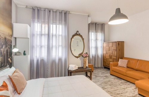 Castelnuovo del Garda Villa | Villa "Nest" with Private Terrace, Private Garden & Wi-Fi