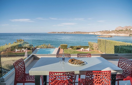 Kalathas Villa | Villa Niba-Just a breath from the Sea
