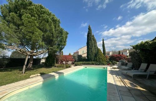 Oppede Villa | Villa Nicole avec piscine & jardin privés, parking dans le cœur du Luberon, proche Gordes, Roussillon, Goult, Bonnieux