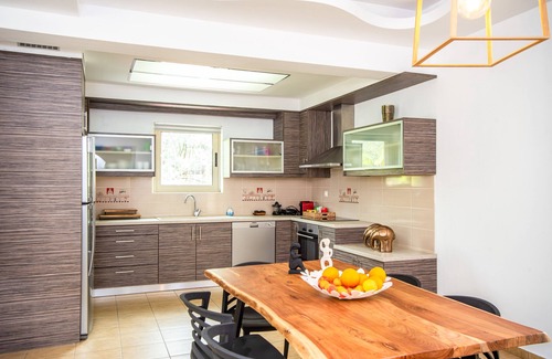 Sissi Villa | VILLA NOEMA 3 BEDROOMS *